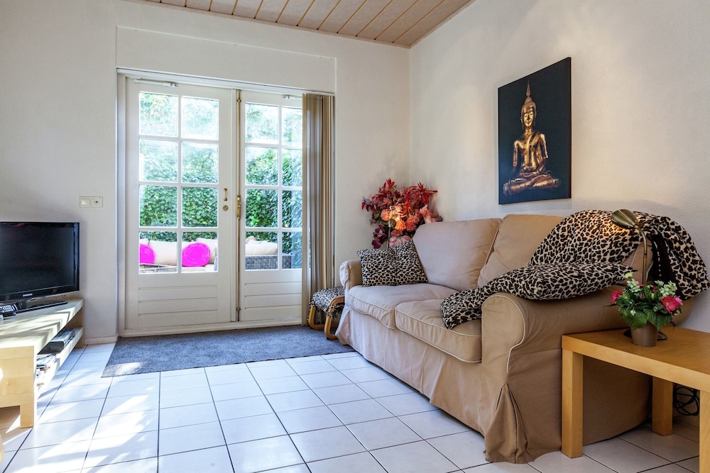 Photo 33