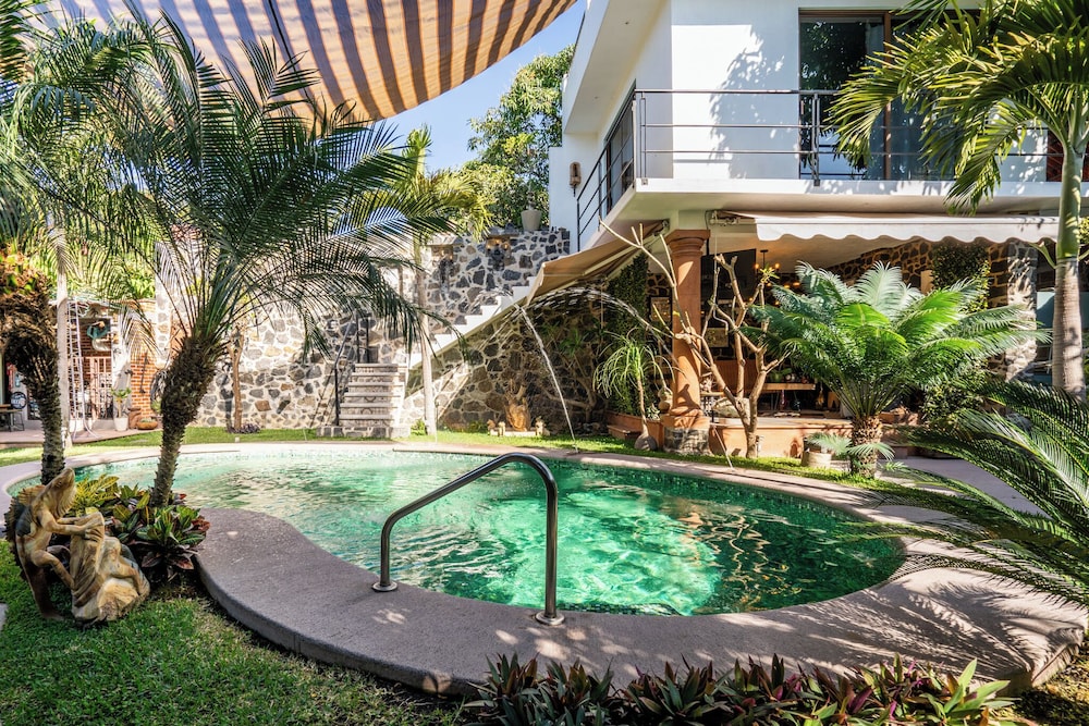 Cozy House with Pool and 3 Bedrooms