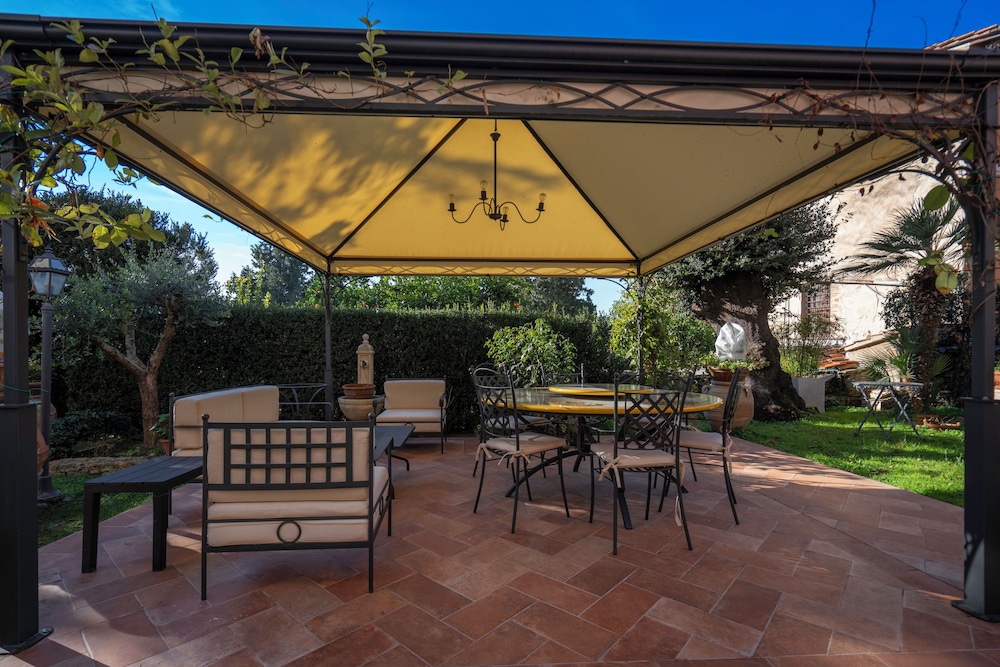 Ely Apartment In Villa Wifi Pisa