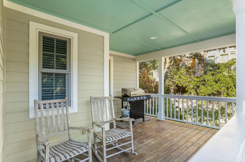 723 Sea Horse view 4