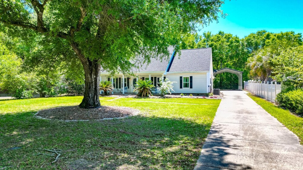 Southern Charm by Southern Vacation Rentals