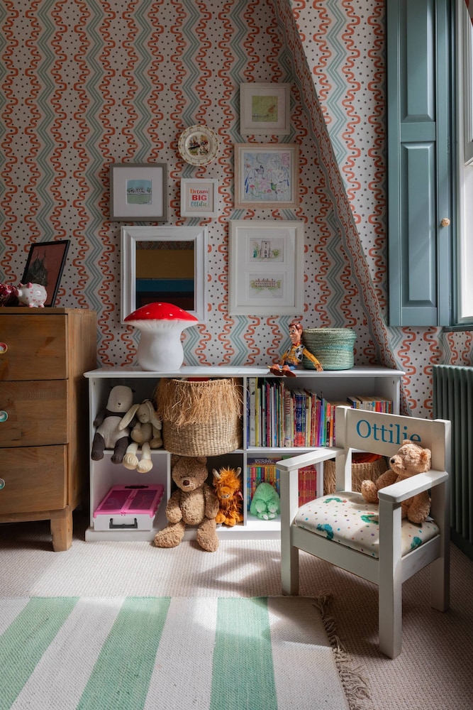 Westover Road III by Onefinestay