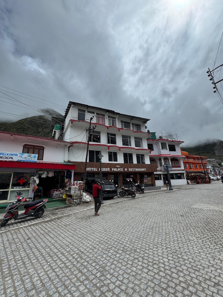 Hotel Kuber Palace Badrinath
