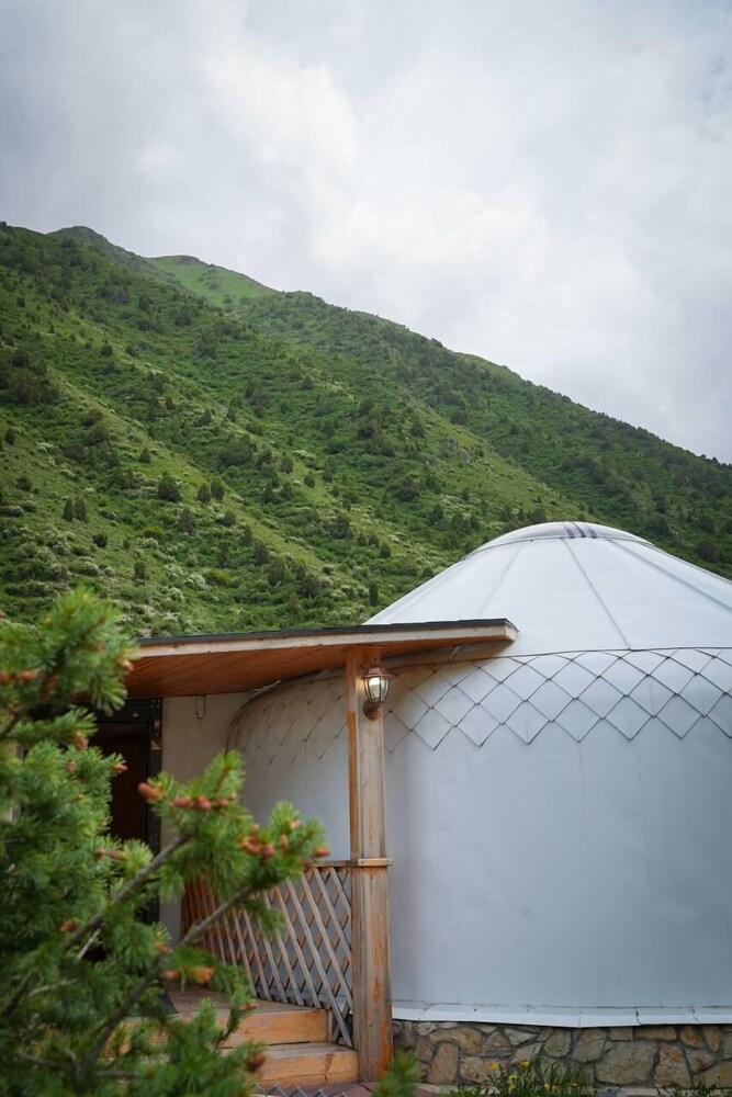 Rahmat Yurts