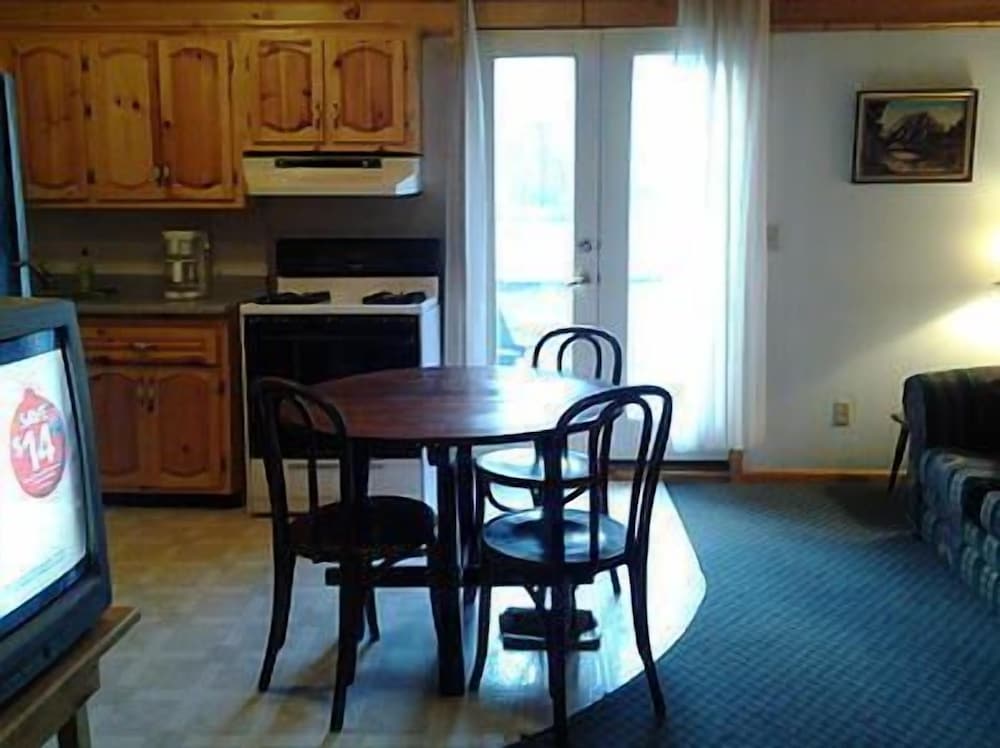 Cold Spring Lodge