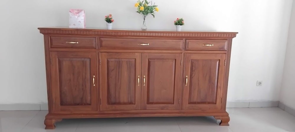 Amini Guest House