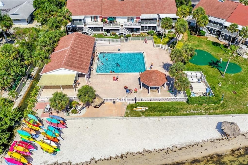 Bermuda Bay by Affordable Beach Condos