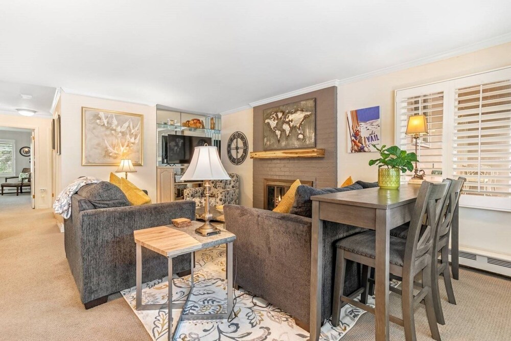 Convenient 2 Bedroom Condo in Vail Near Golden Peak Lift - Walk to Shops, Skiing & More