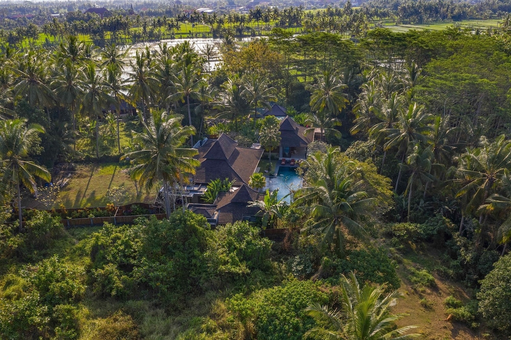 Villa Crystal Castle