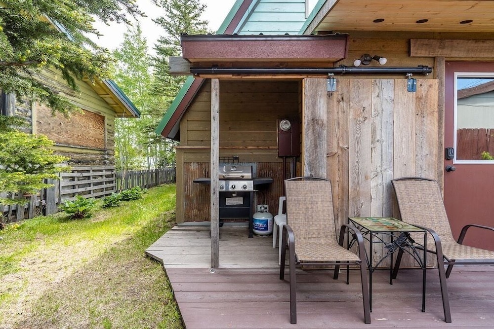 Ravens Heart Cabin view 2