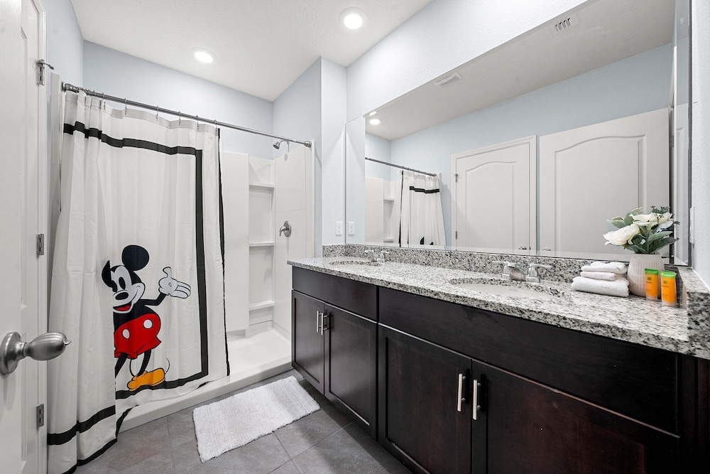 Themed 6BR Home Game Room Pool Sleeps 16