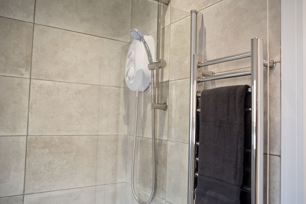 2br-central-15minwalktobeach-freeparking-wifi