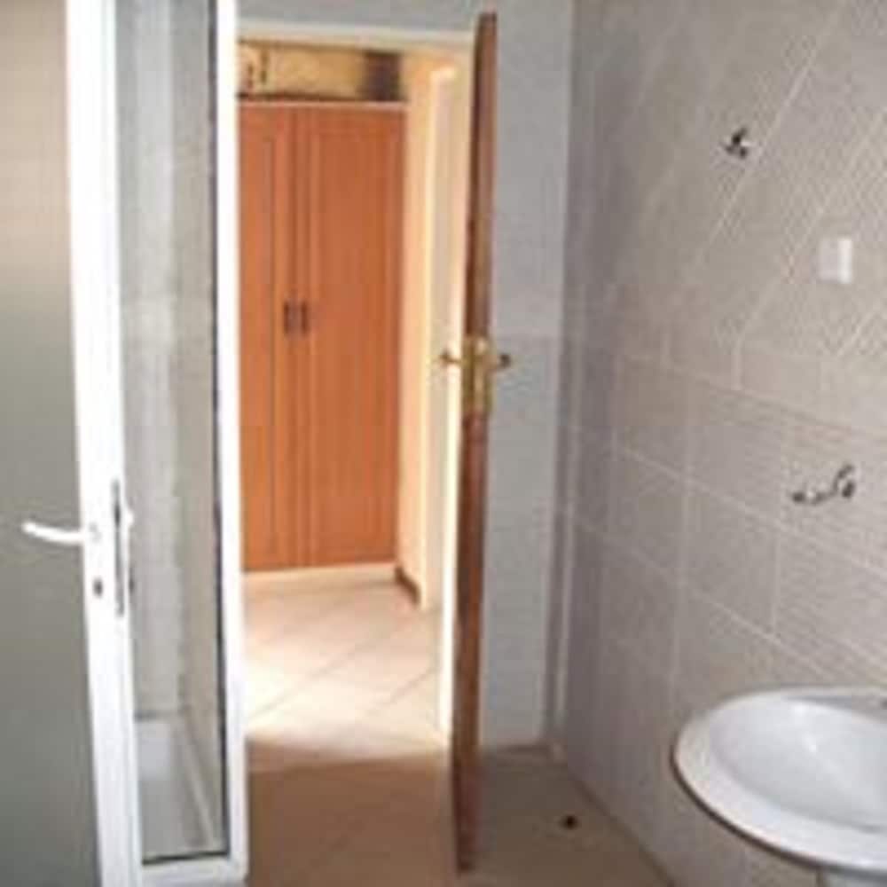 Silverline Guest Lodge