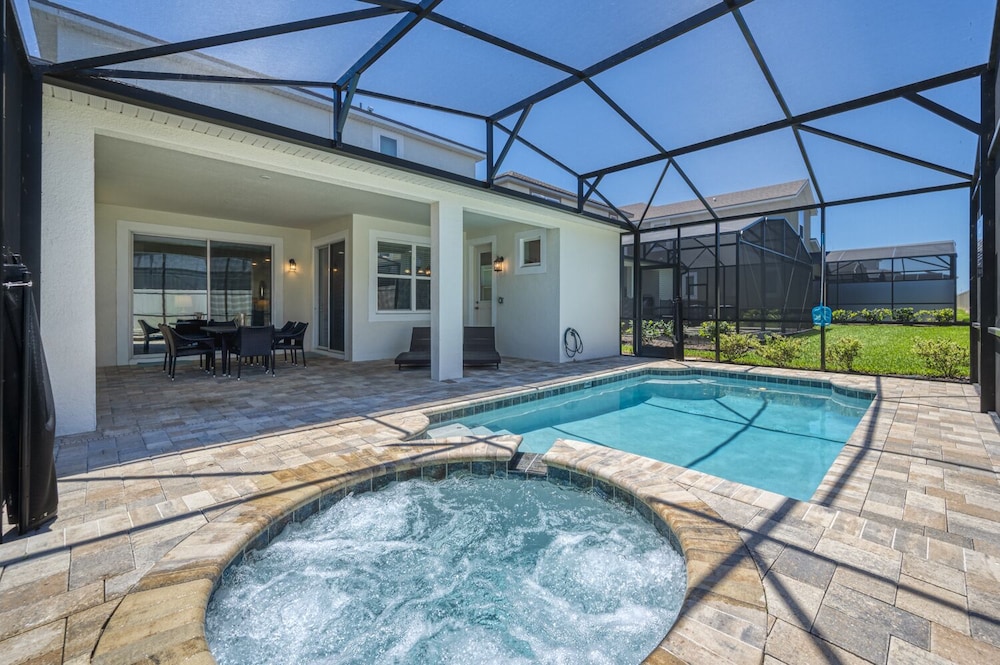 Modern Home With Private Pool Near Disney - Image 2