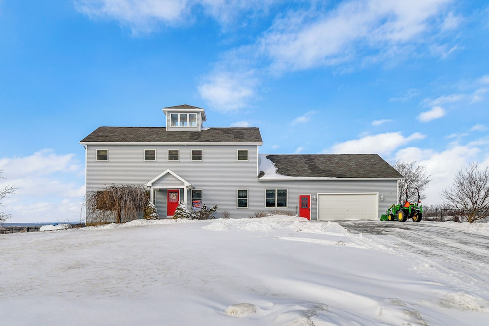 The Gathering Place: Rushville Home w/ Hot Tub