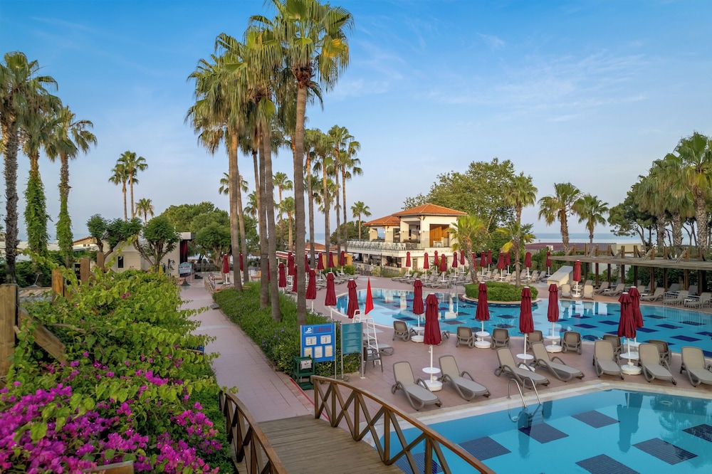 Trendy Palm Beach (Adults Only, 16+)