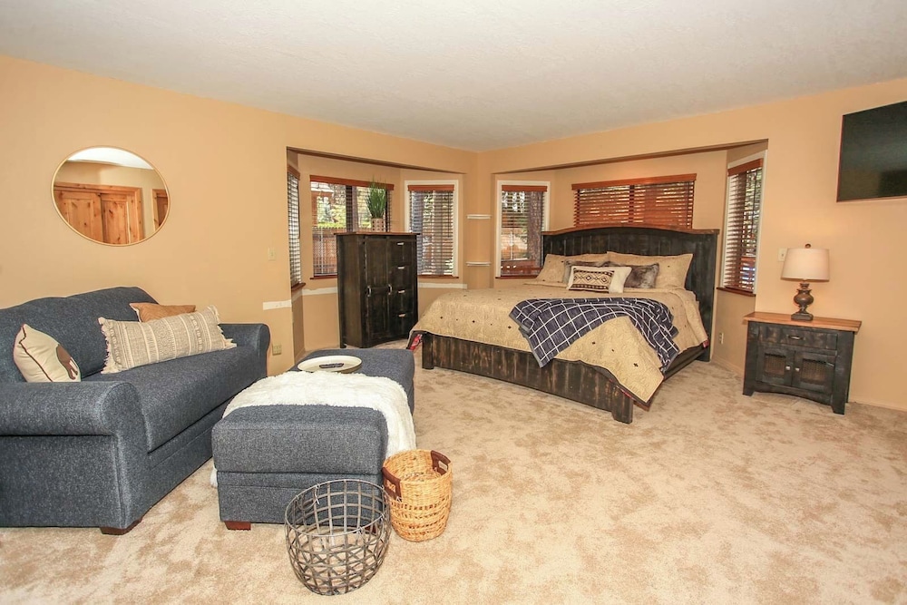 Summit Lodge 1&2