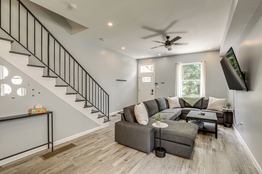 Group Getaway w/ Games & Patio in Philadelphia!