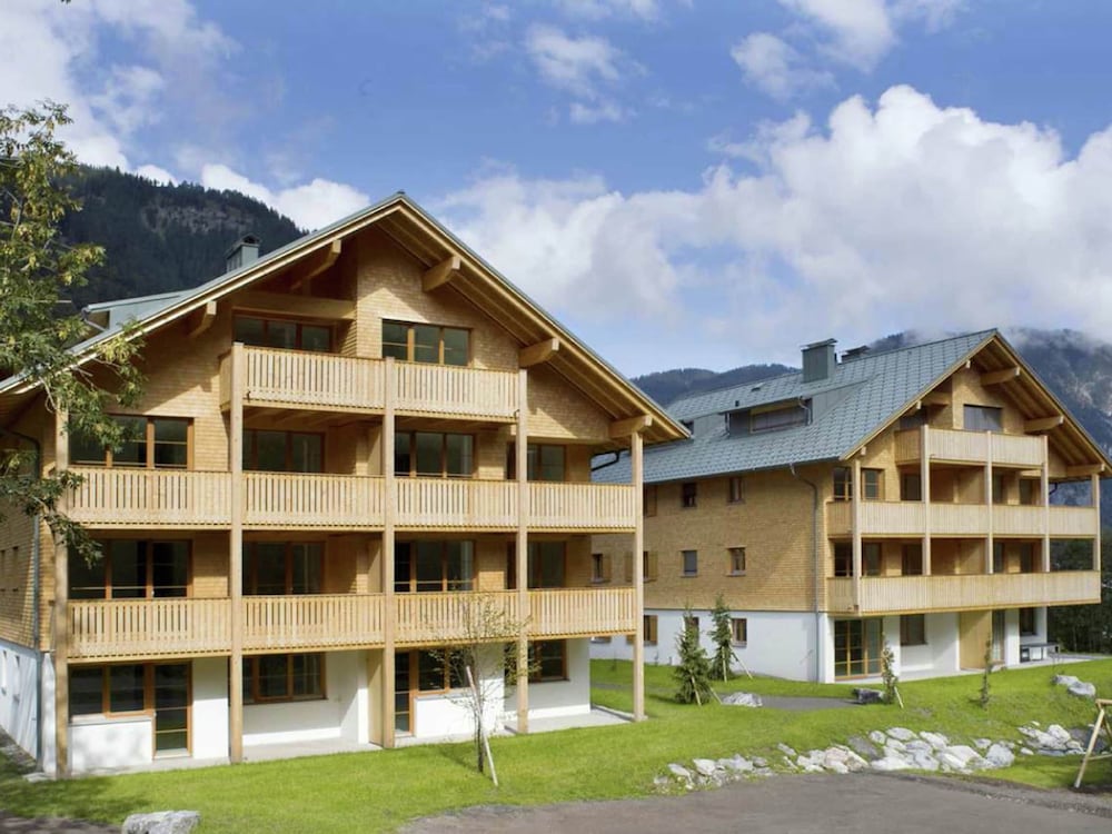 Vibrant Apartment near Ski Slopes in Brand
