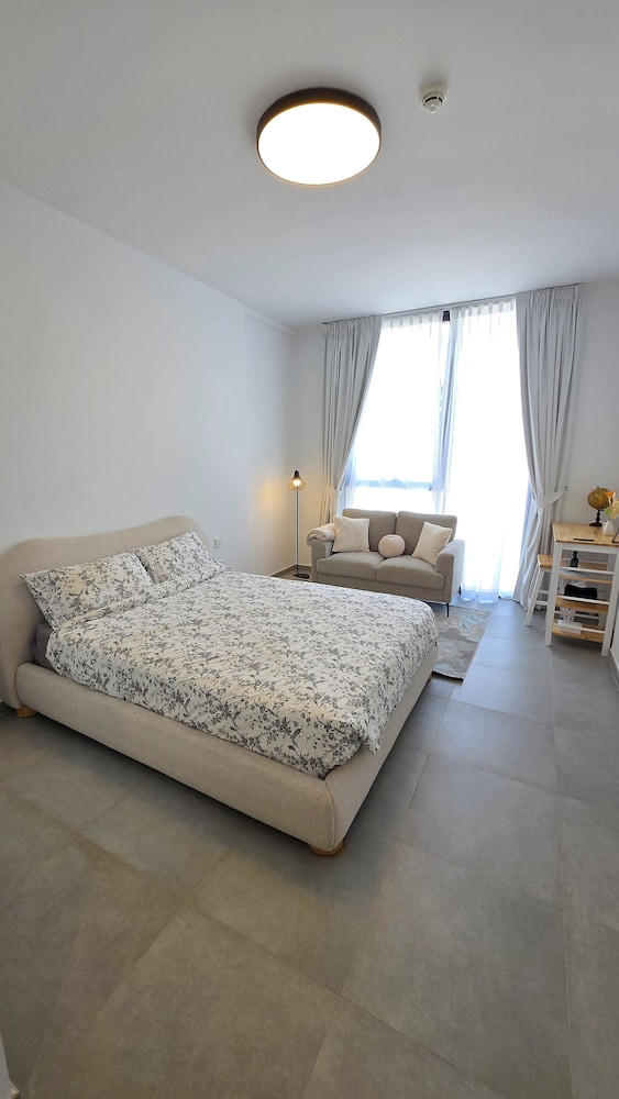 Midori Elegant Living