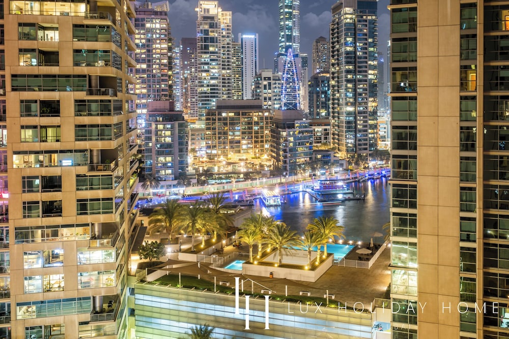 LUX The Luxurious Central JBR Suite 2