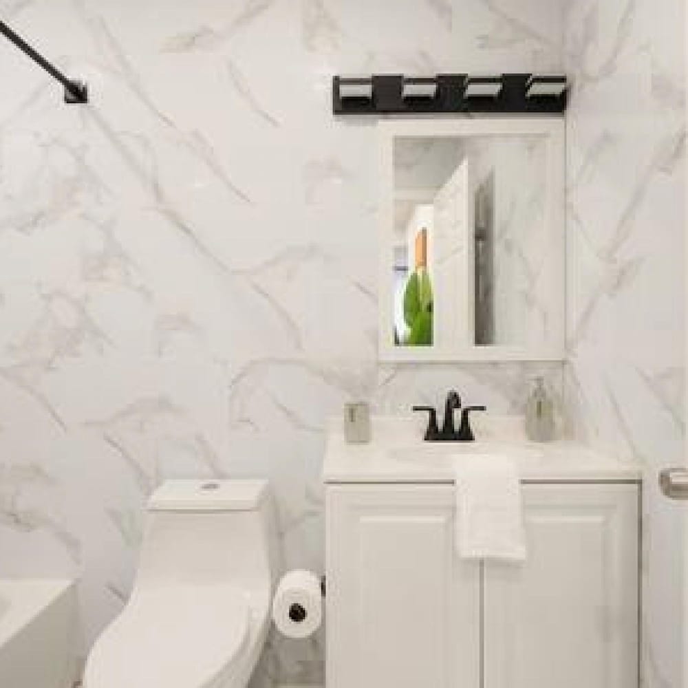 New Modern Studio UES W D