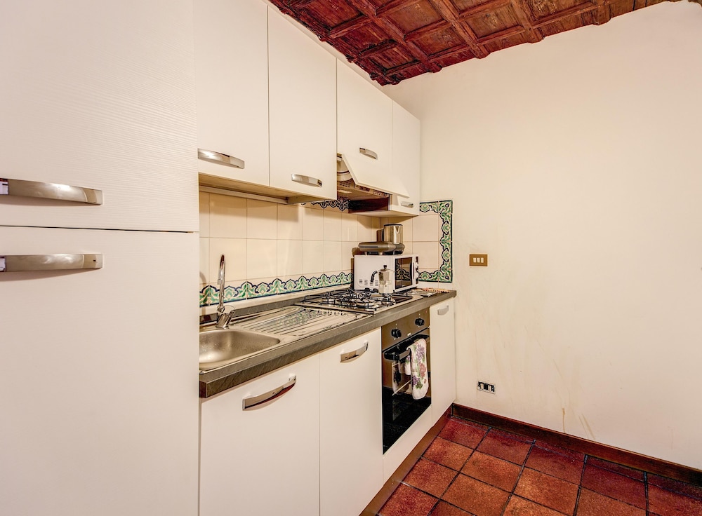 HI Navona apartment