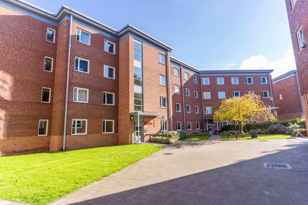 Broadgate Park
