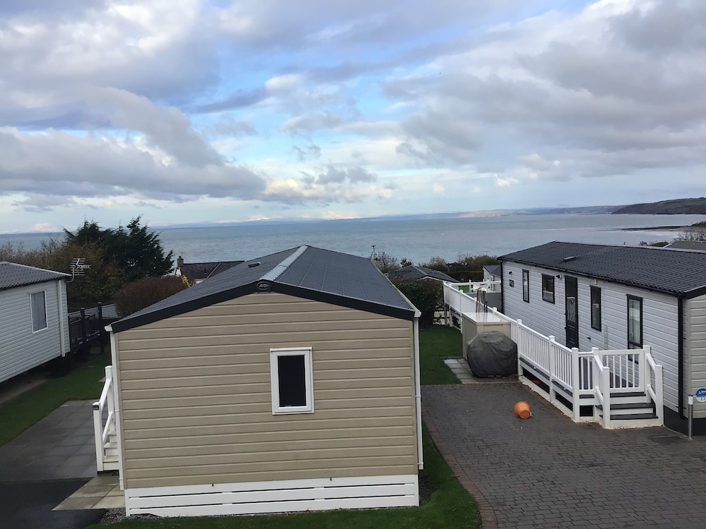 Newquay Haven Caravan 42x14 With Ocean Views