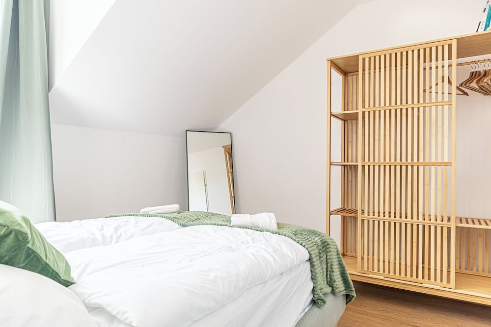Elegant 2BR 1LR Modern Apt Donaustadt