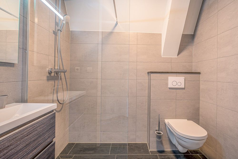 Nice Pet-friendly Apartment Near the Center of De Koog