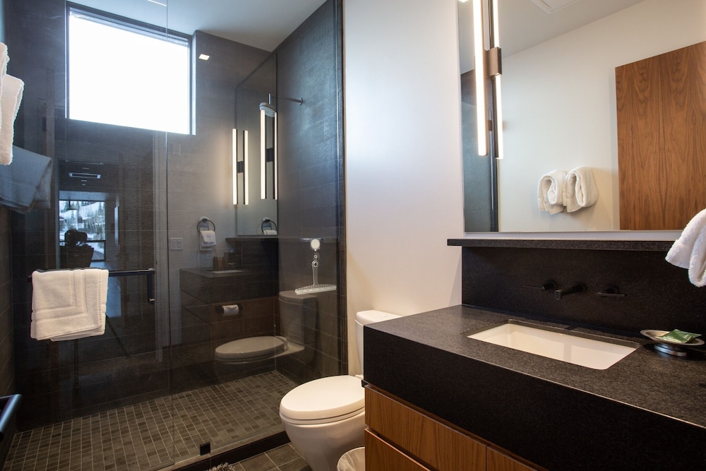One Empire Pass Lodge at Deer Valley Resort - Four Bedroom Residence #401 4 Condo