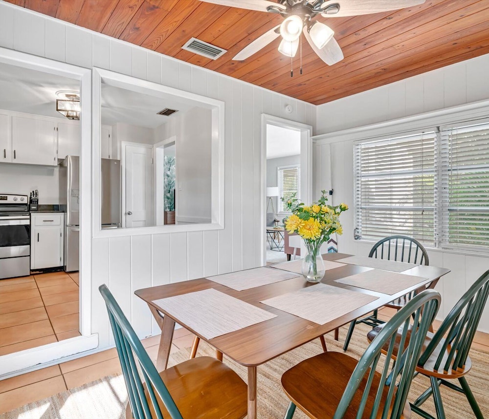 Downtown Sarasota 2BR Cottage