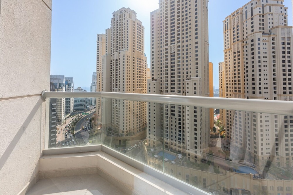 Premium 1-bedroom Apartment in Dubai Marina