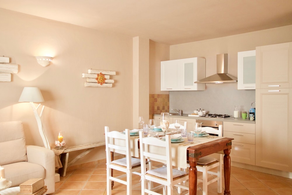 Dimora Apartments