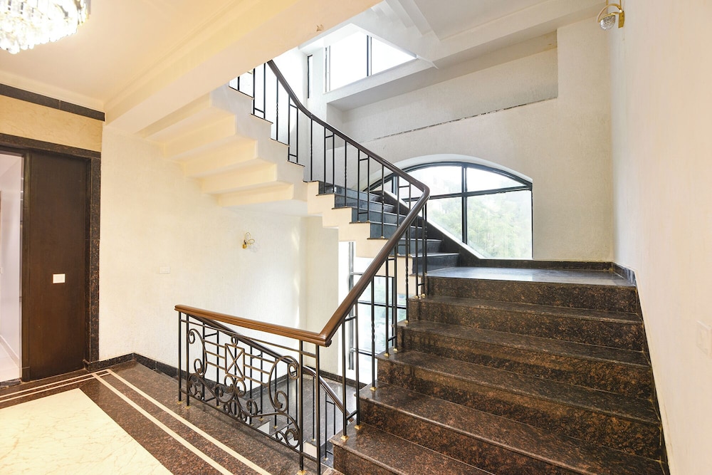 Fabhotel Elvilla