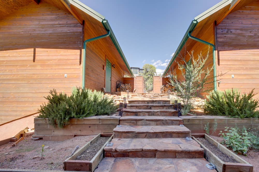 Cozy Pine Getaway w/ Fireplace  Mountain Views! - Property Image 9