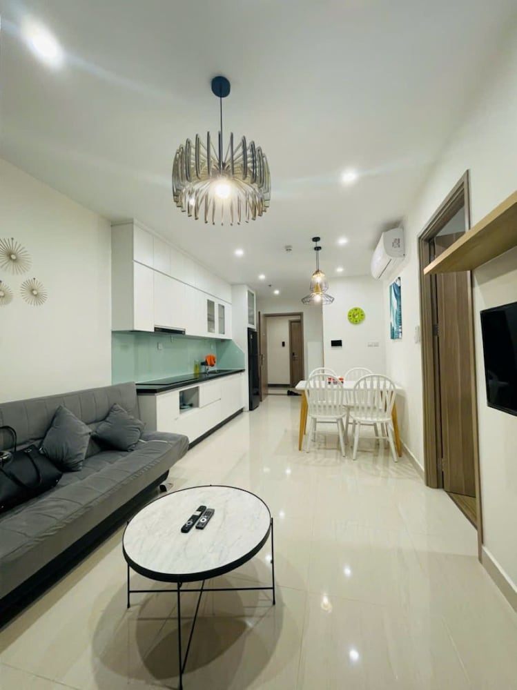 The Aquamarine Landmark Suites - Poolside Access at L4B