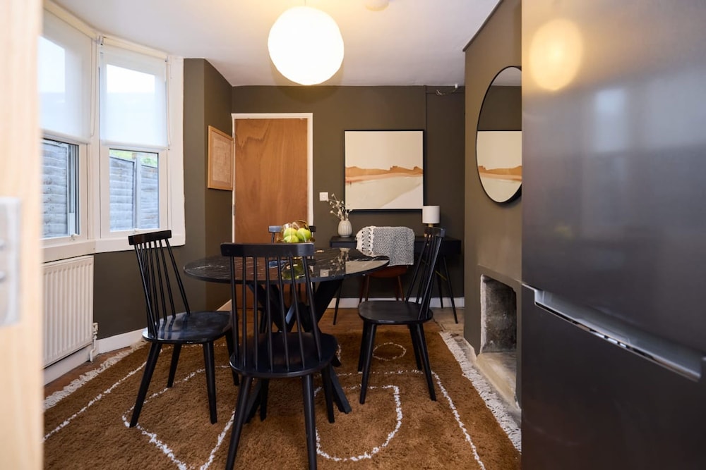 The Nunhead Place - Inviting 2bdr House With Garden