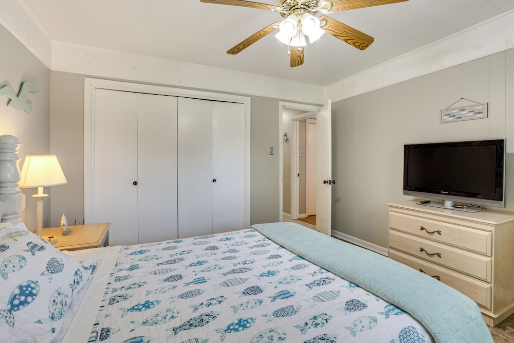 Fish & Explore: Serene Home on Bayou Petit Caillou