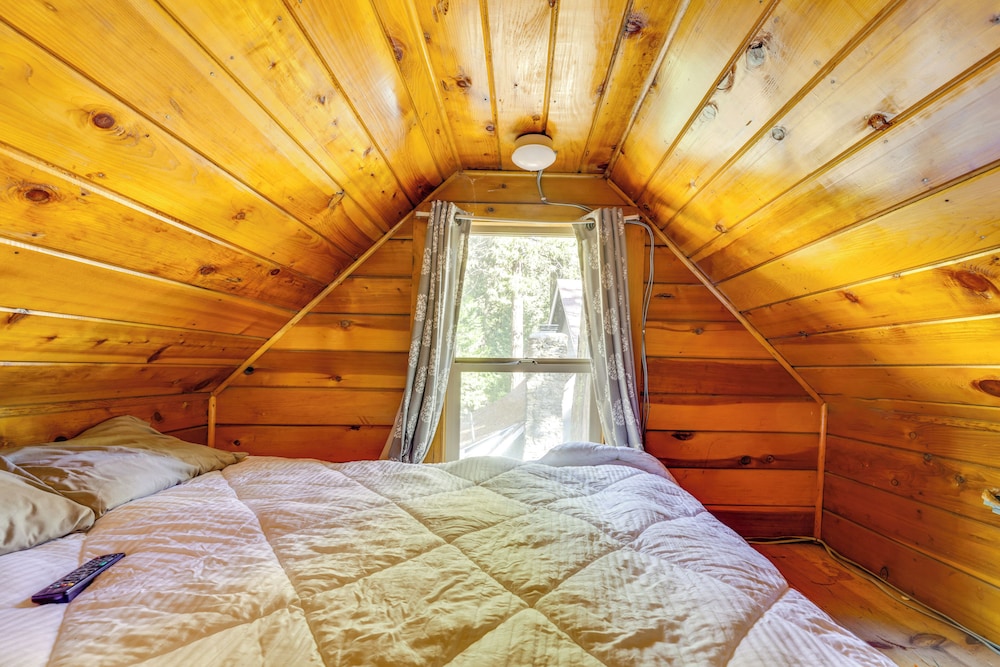14 Mi to Slopes: Long Barn Cabin w/ Fire Pit!
