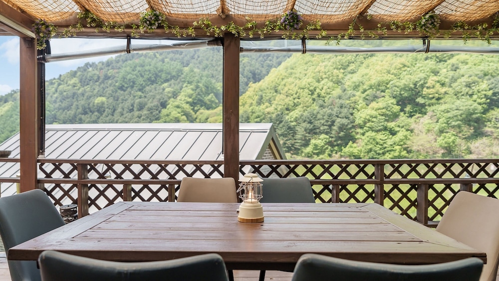 Gapyeong On The Hill Pool Villa