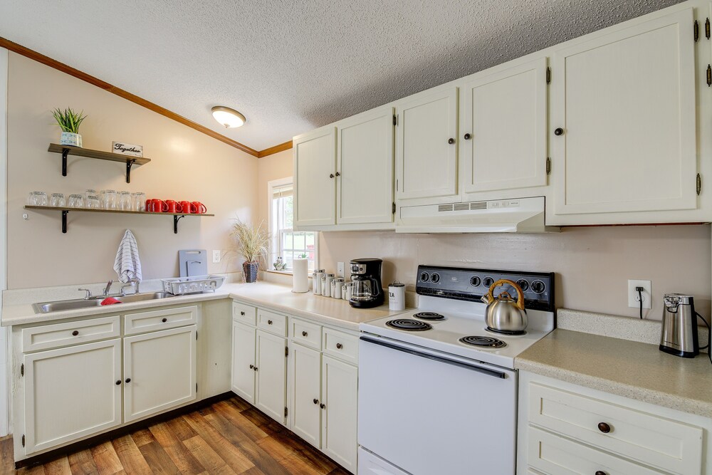 Corbin Vacations - Pet-friendly Corbin Vacation Rental 4 Mi to Town - Property Image 25
