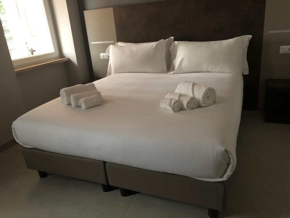 Tiber Suite