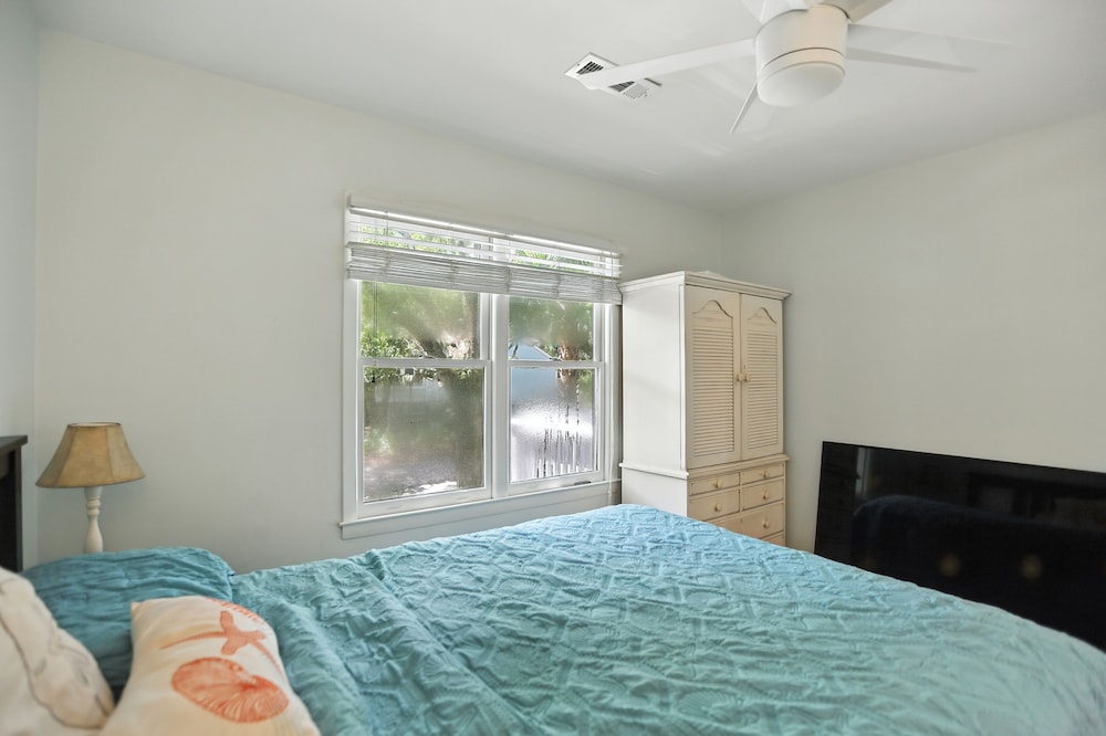 Charming Seabrook Island Retreat 3 Bedroom Home