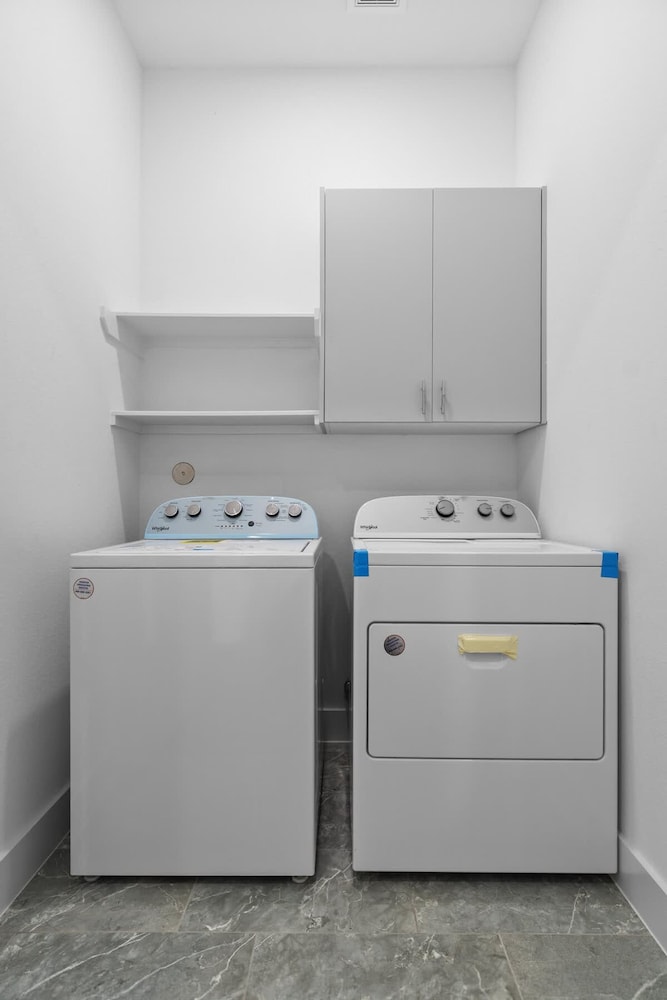 Downtown Houston 3BR Bachelorette Escape