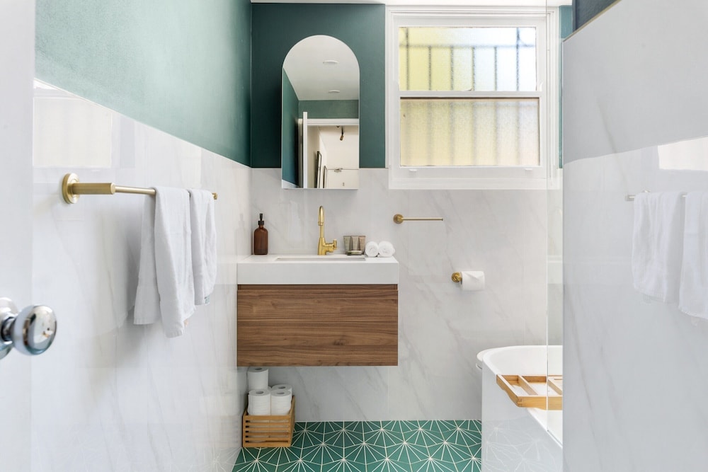 Spacious Stay Near Shops & Cafes in Marrickville
