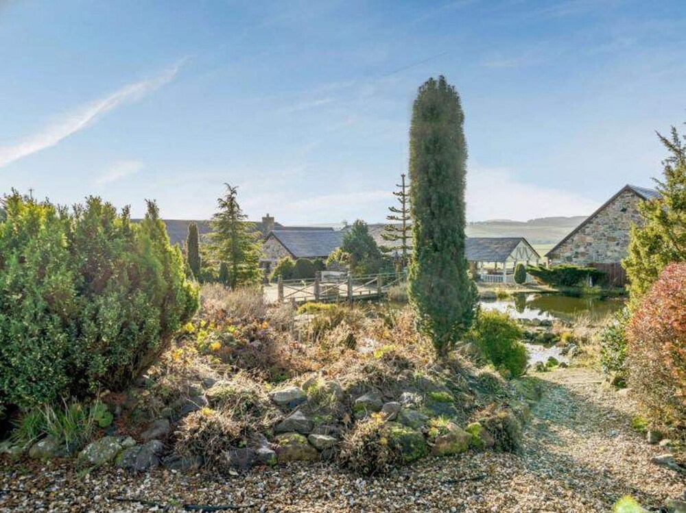 Sleeps 10 - Hot tub - Pool Table - Play Park