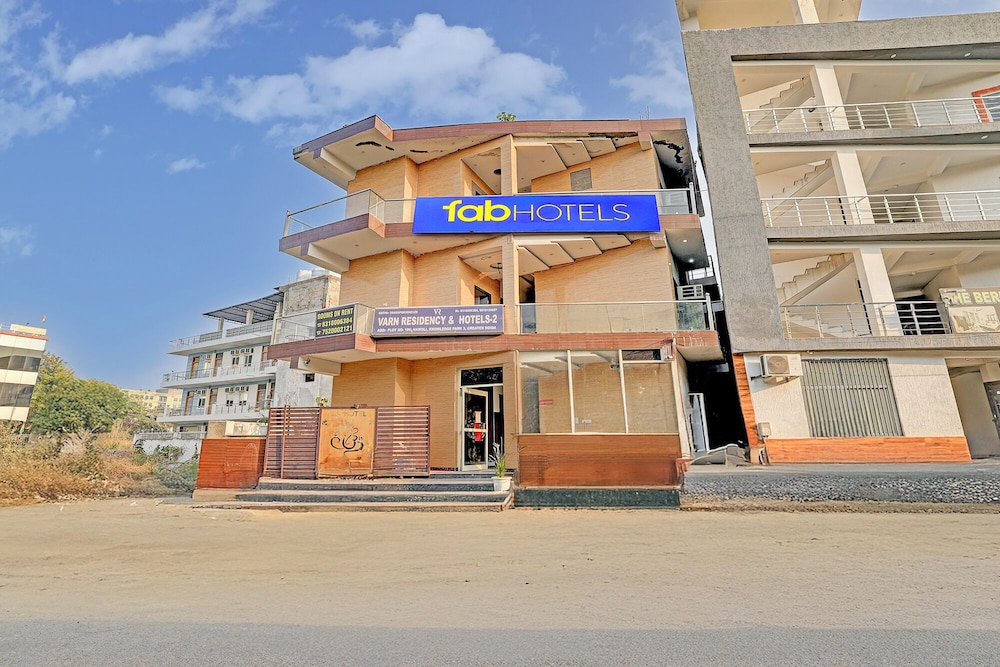 Fabhotel Varn Residency