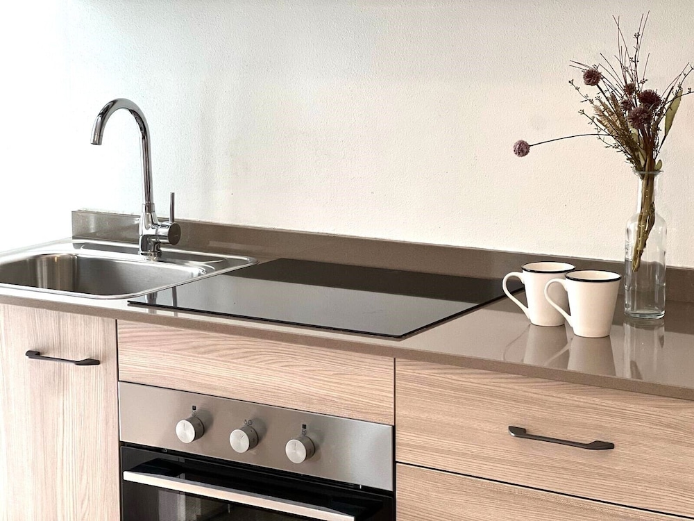 Bernina Suites -2min walk to Bernina Exp